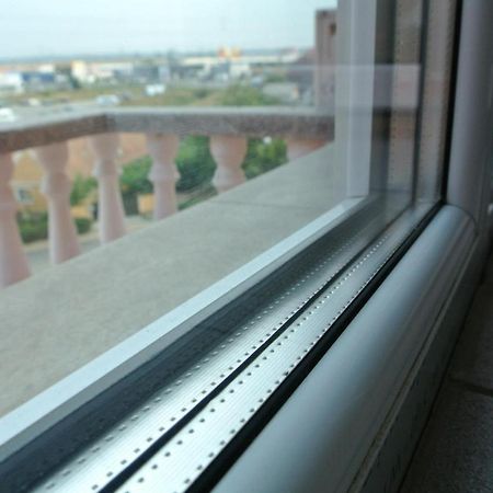 Pensiune Roua Arad Bagian luar foto
