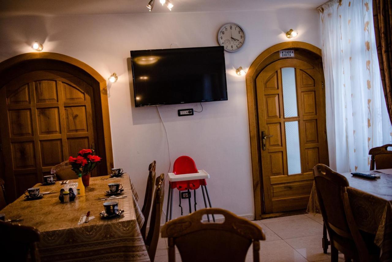Pensiune Roua Arad Bagian luar foto