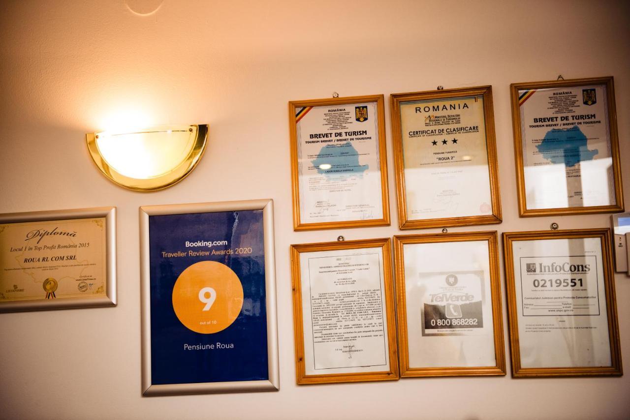 Pensiune Roua Arad Bagian luar foto
